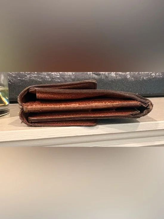 Authentic Vintage Louis Vuitton Monogram Compact Wallet - Picture 11 of 15